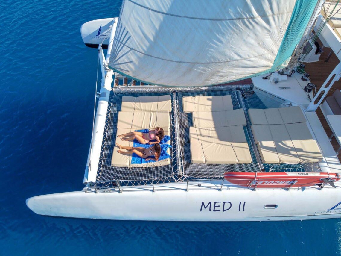 Check out this amazing ALL INCLUSIVE catamaran cruise